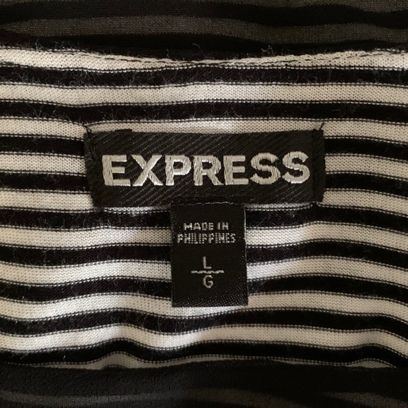 EXPRESS CHIFFON OVERLAY TEE - Picture 8 of 9